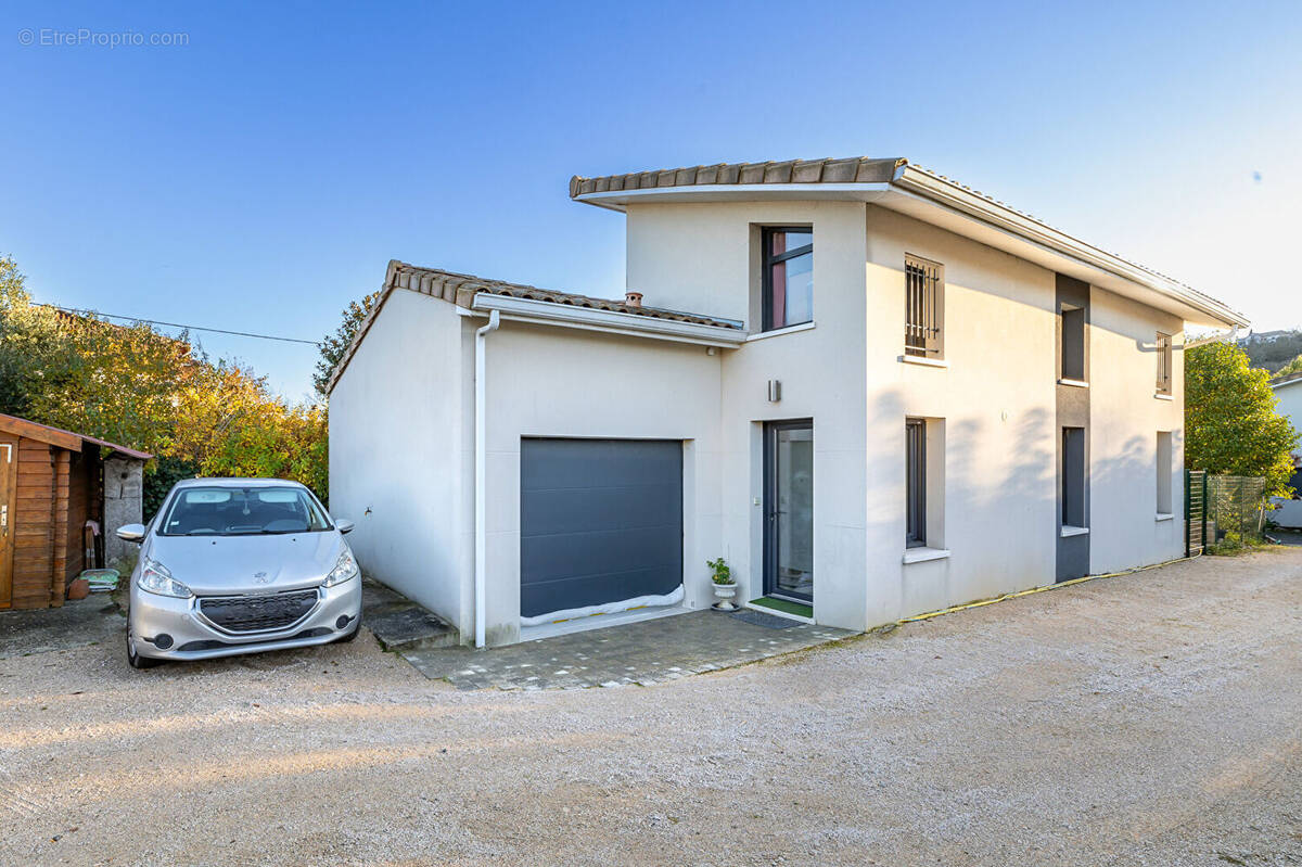 Maison à CASTANET-TOLOSAN