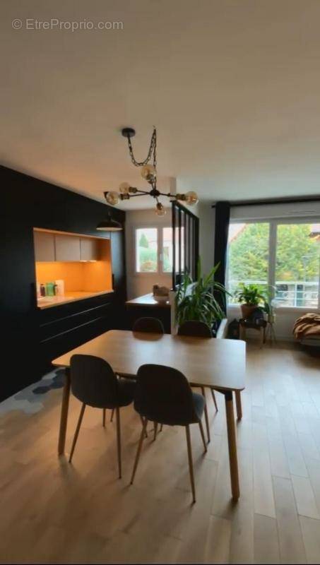 Appartement à SURESNES