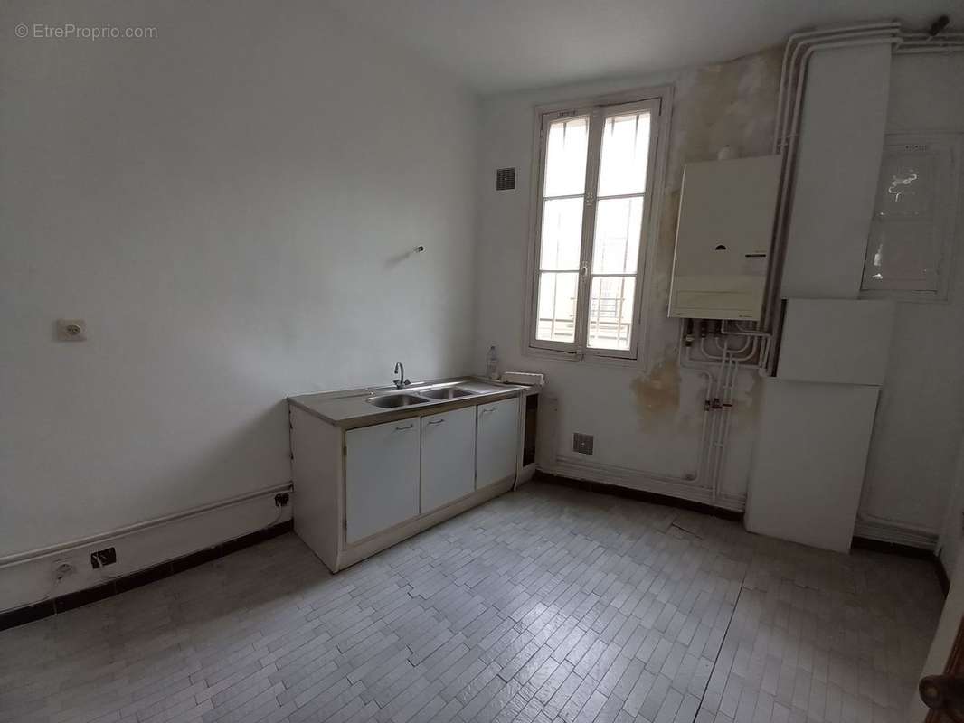 Appartement à PARIS-17E