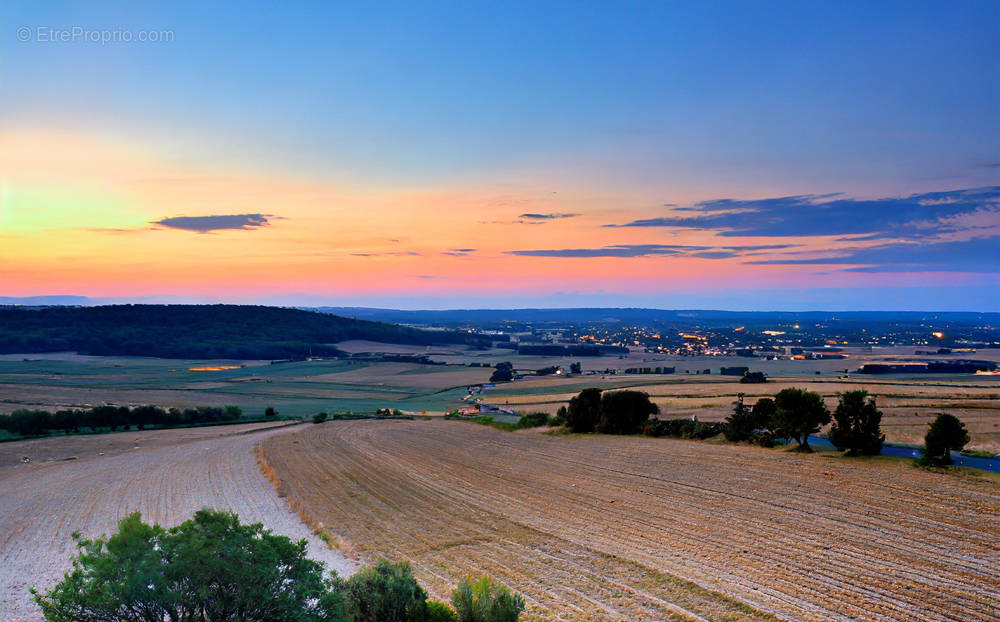 Terrain à VILLIERS-SAINT-GEORGES