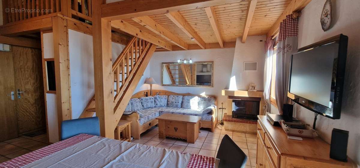 Appartement à HAUTELUCE