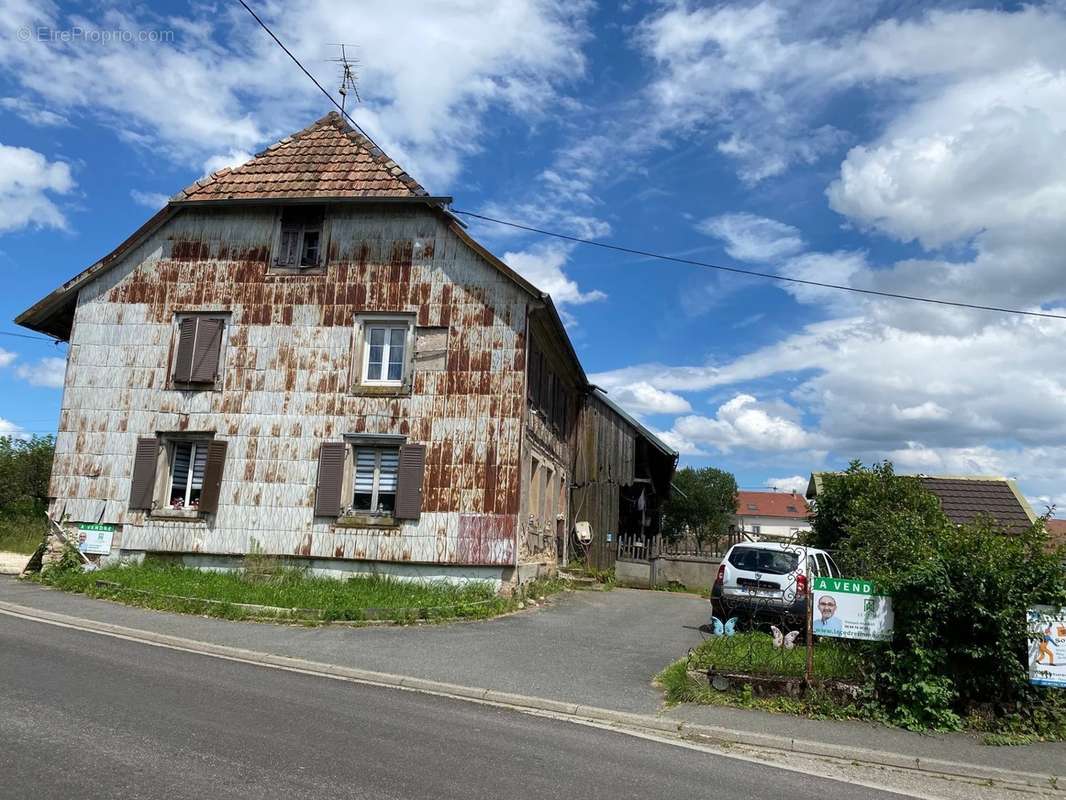 Maison à MONTREUX-VIEUX