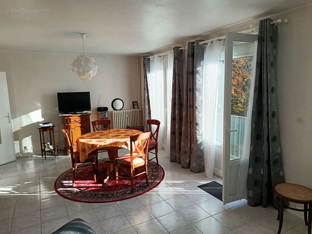 Appartement à HEROUVILLE-SAINT-CLAIR