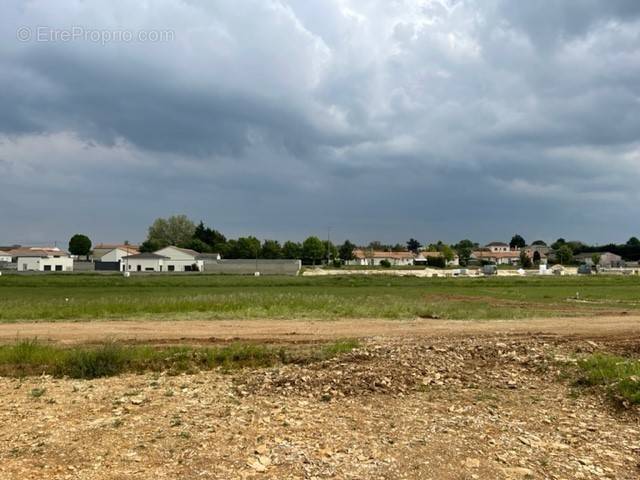 Terrain à ROSIERES-EN-SANTERRE