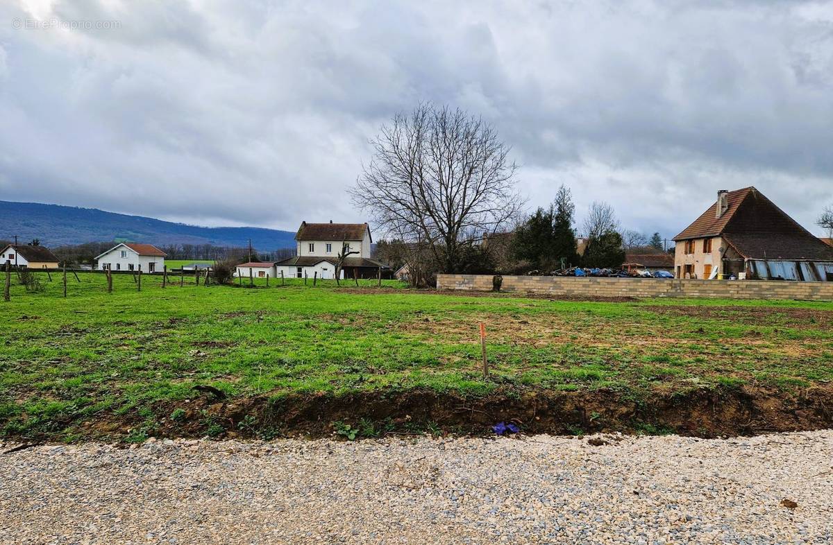 Terrain à PERROUSE