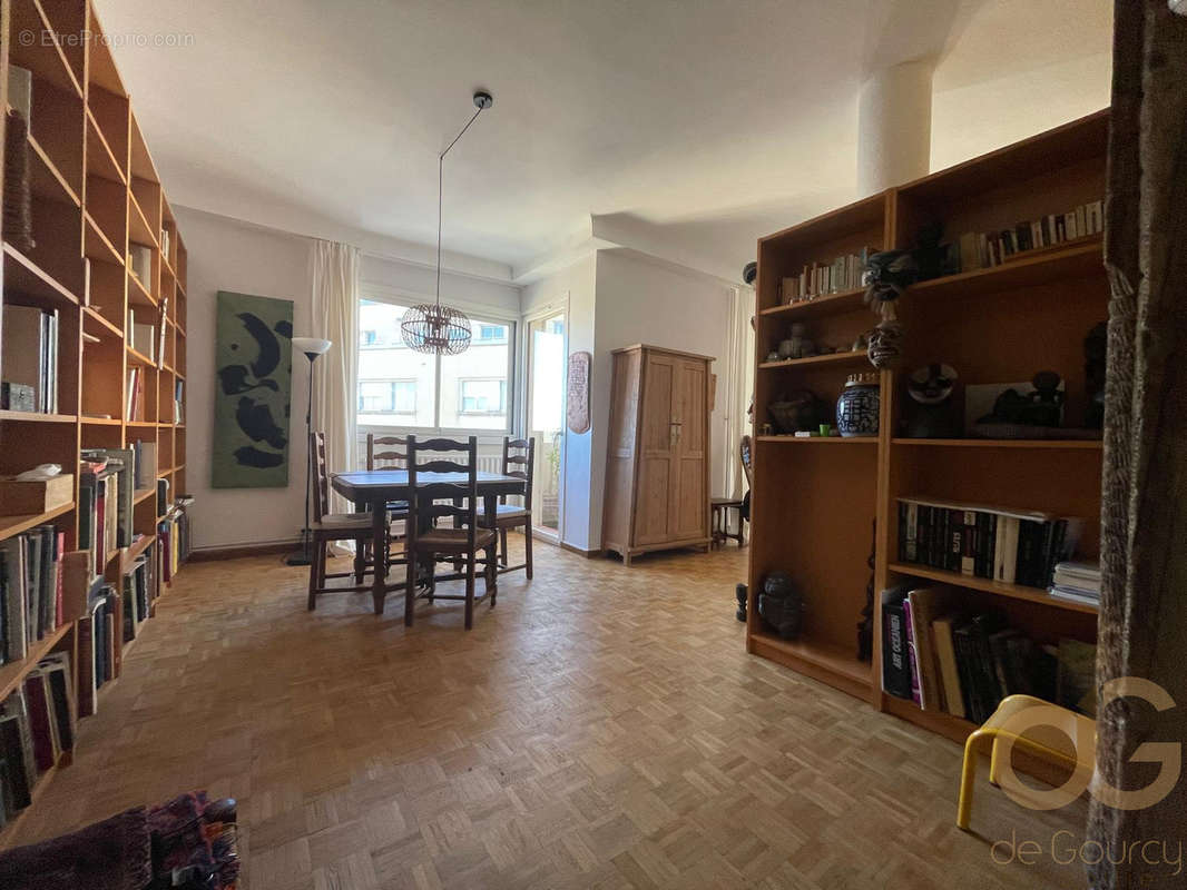 Appartement à NIMES