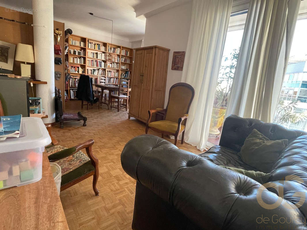 Appartement à NIMES