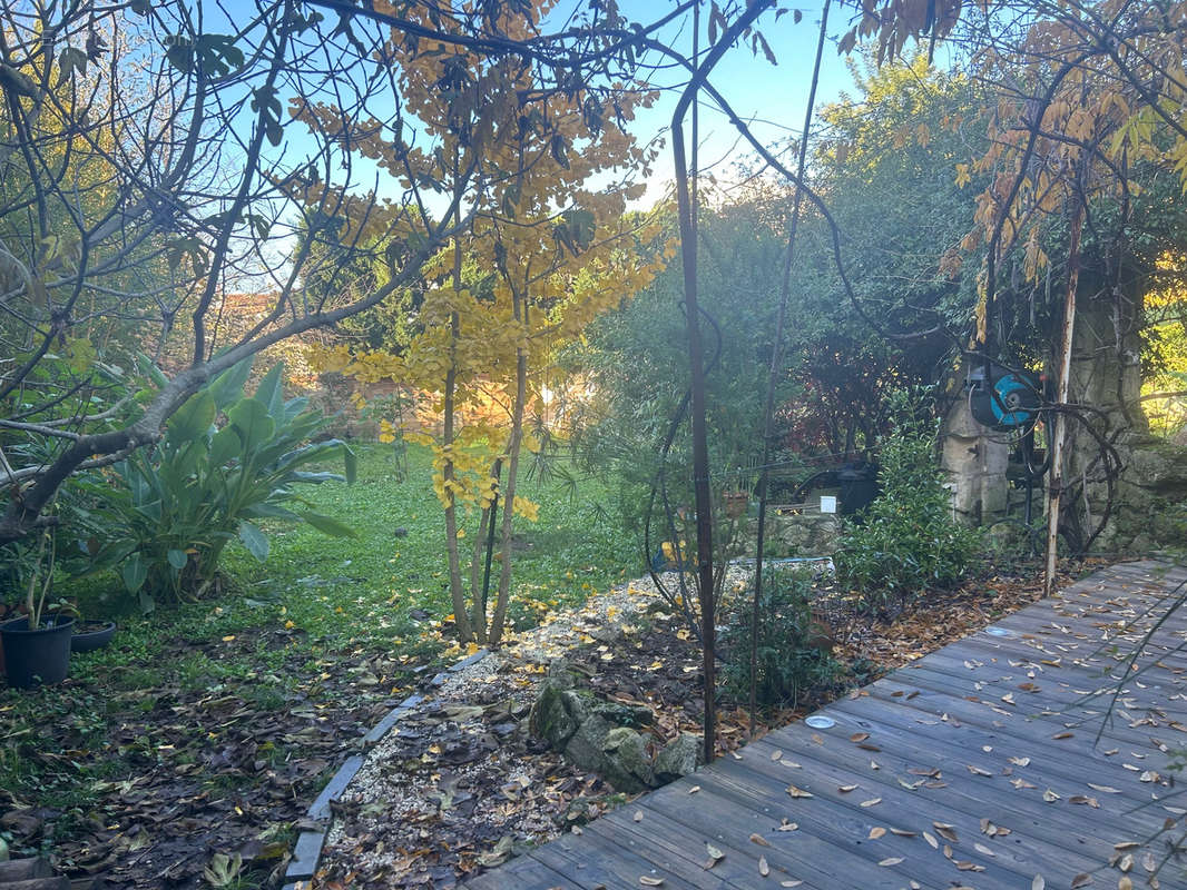 Terrain à BORDEAUX