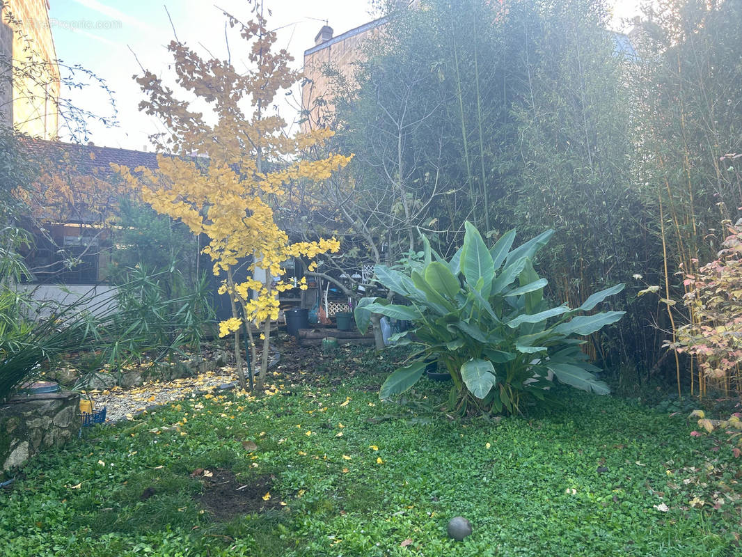 Terrain à BORDEAUX