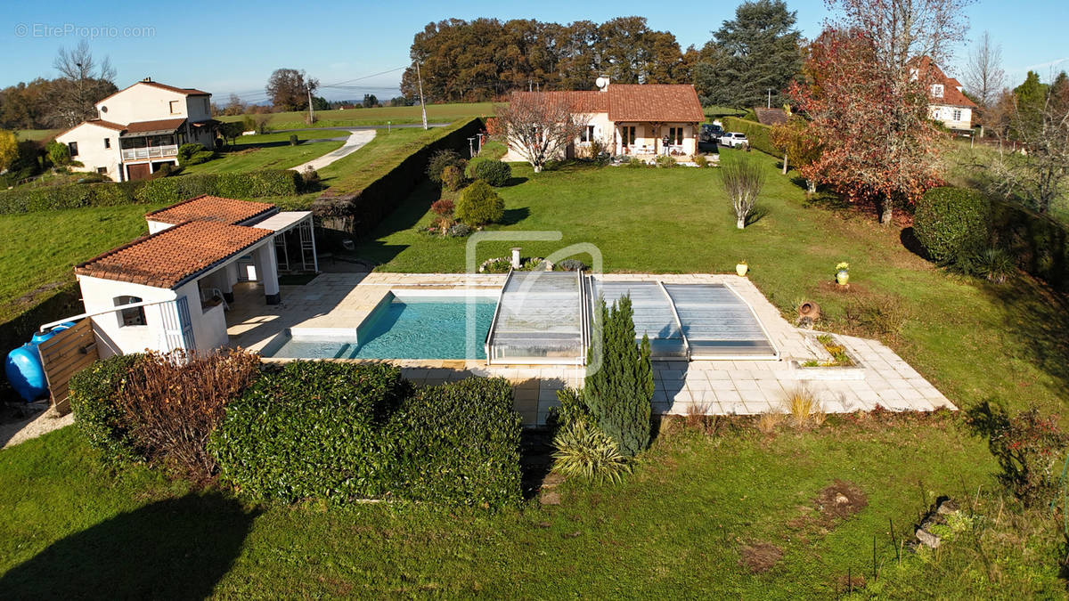 Maison à GOURDON