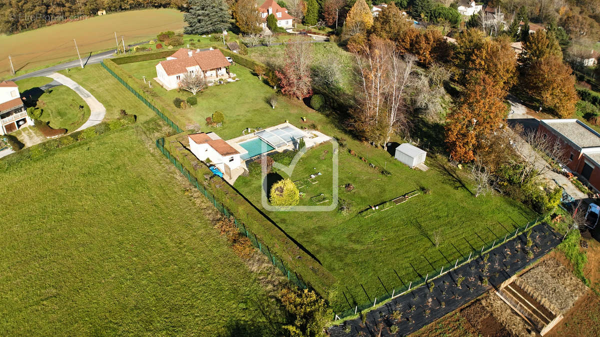 Maison à GOURDON