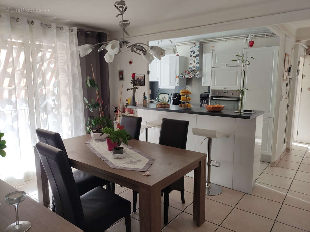 Appartement à MARSEILLE-15E