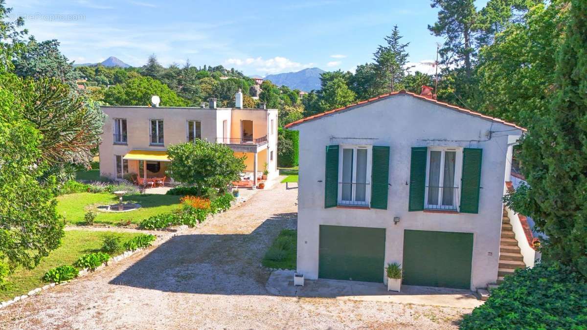 Maison à BERRE-LES-ALPES