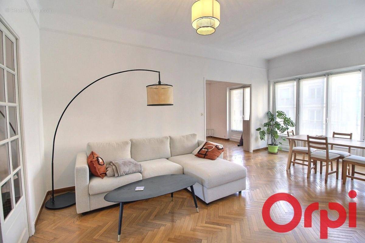 Appartement à MARSEILLE-8E