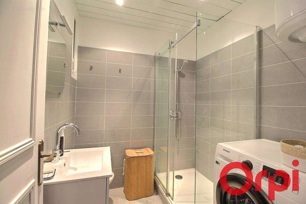 Appartement à MARSEILLE-8E