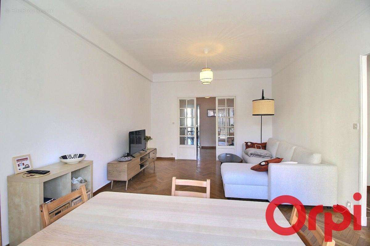 Appartement à MARSEILLE-8E