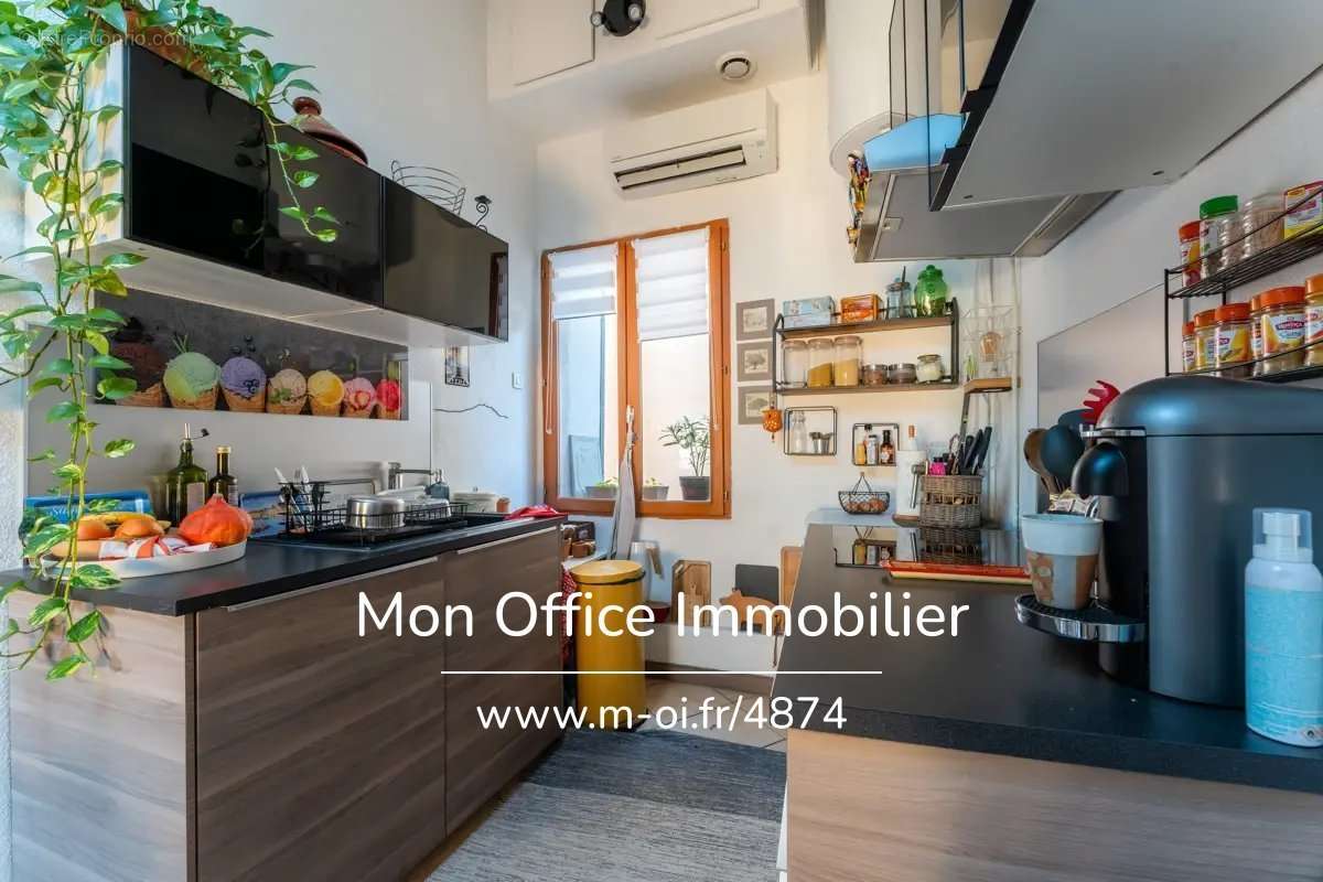 Appartement à POURRIERES