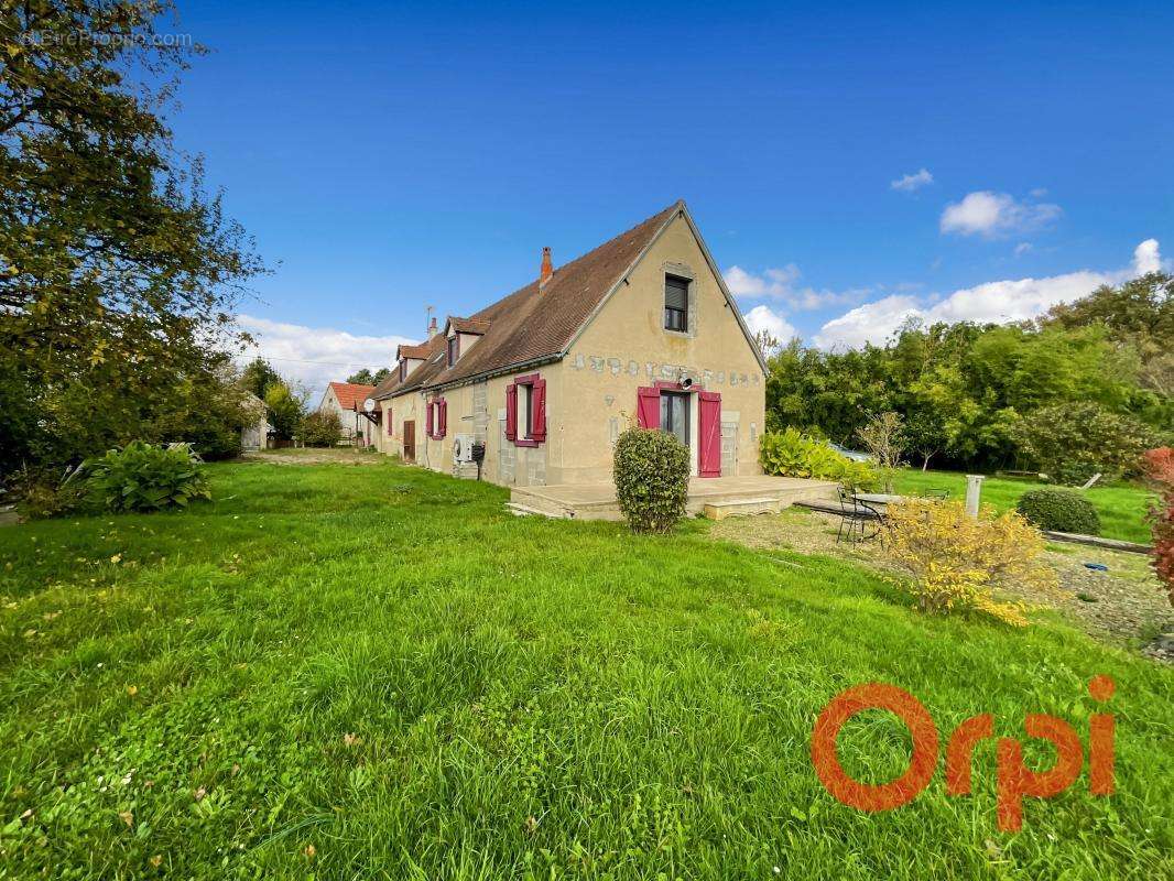 Maison à MORNAY-SUR-ALLIER