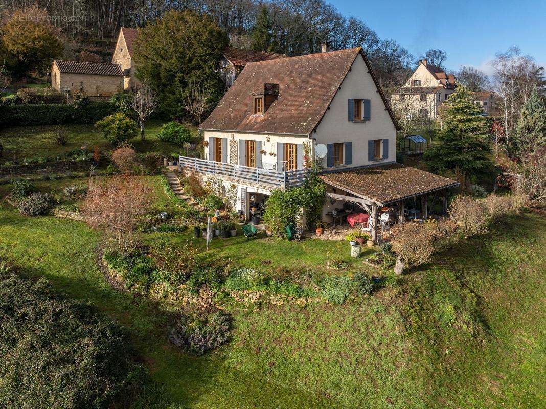 Maison à LE BUISSON-DE-CADOUIN