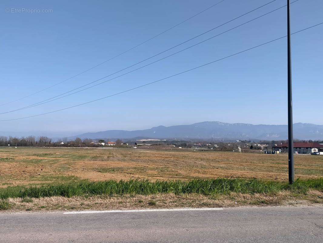 Terrain à CHATUZANGE-LE-GOUBET