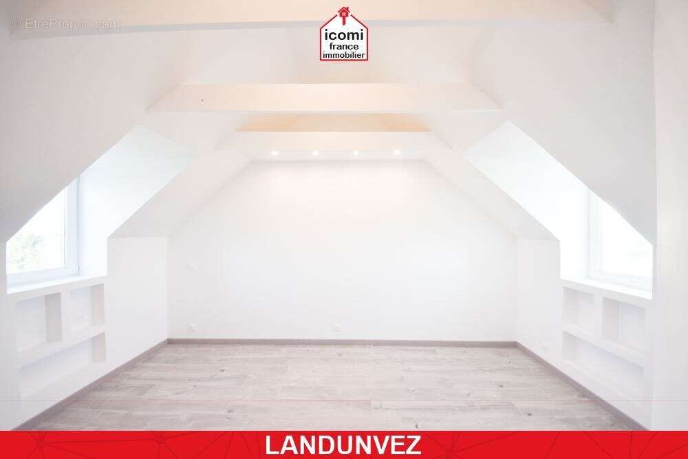 Maison à LANDUNVEZ