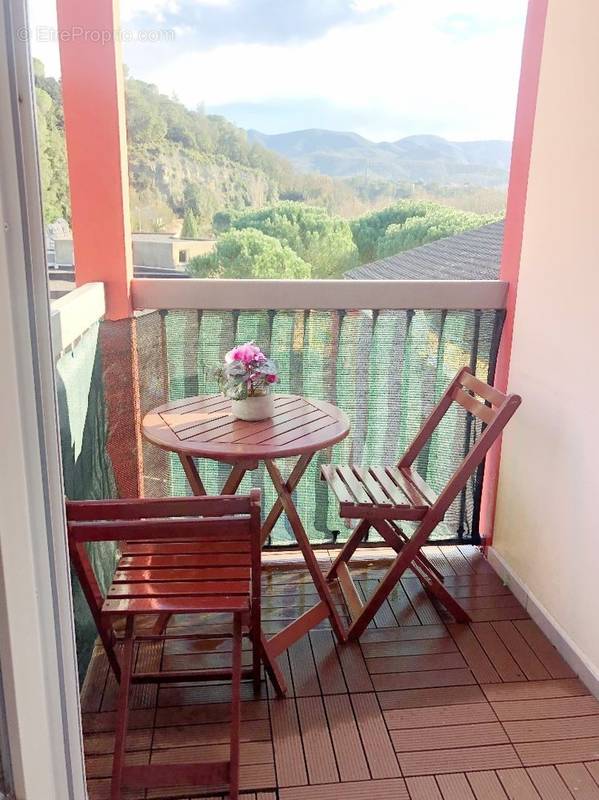 Appartement à LAMALOU-LES-BAINS