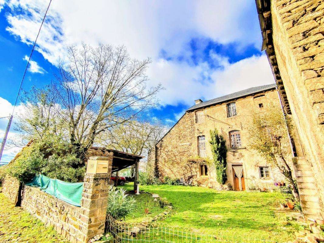 Maison à RULLAC-SAINT-CIRQ