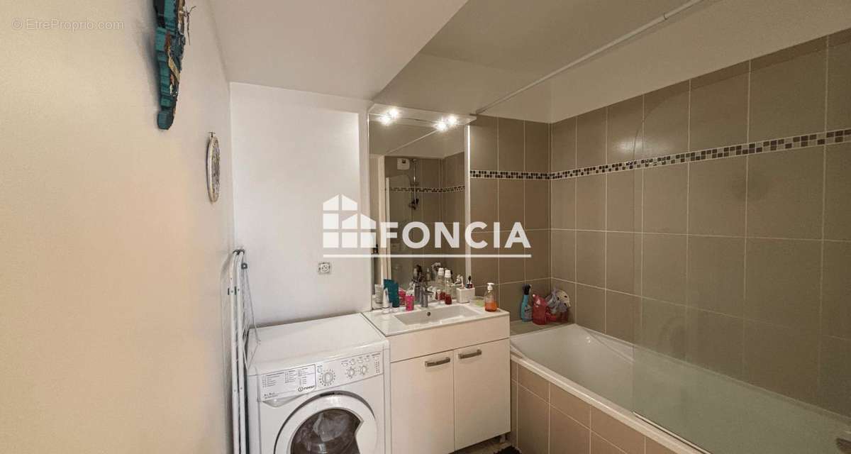 Appartement à VERNEUIL-SUR-SEINE