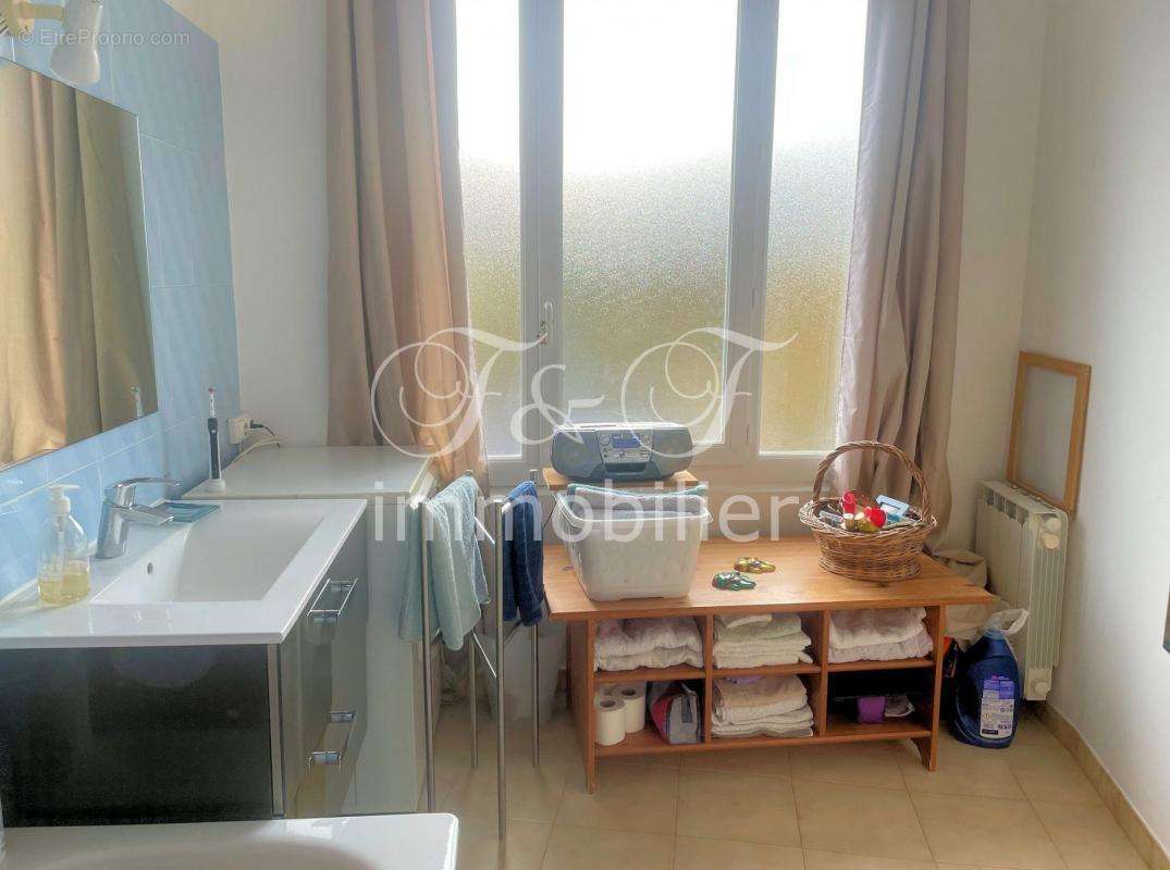 Appartement à APT