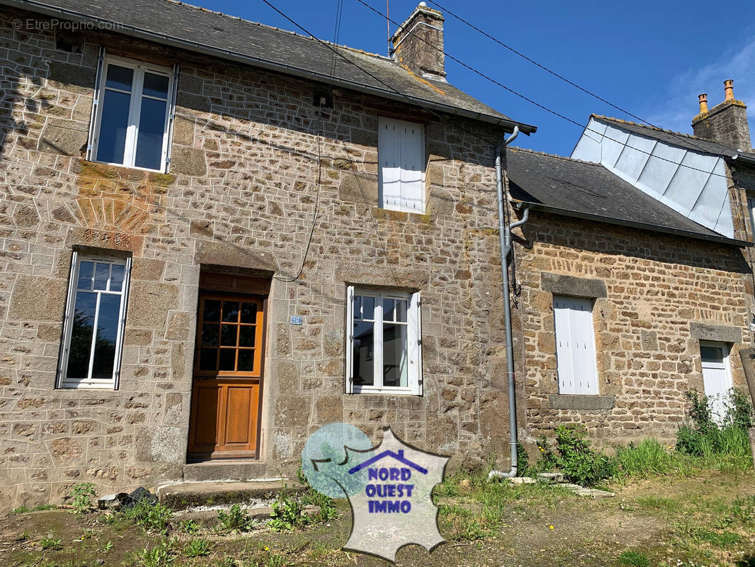 Maison à AMBRIERES-LES-VALLEES