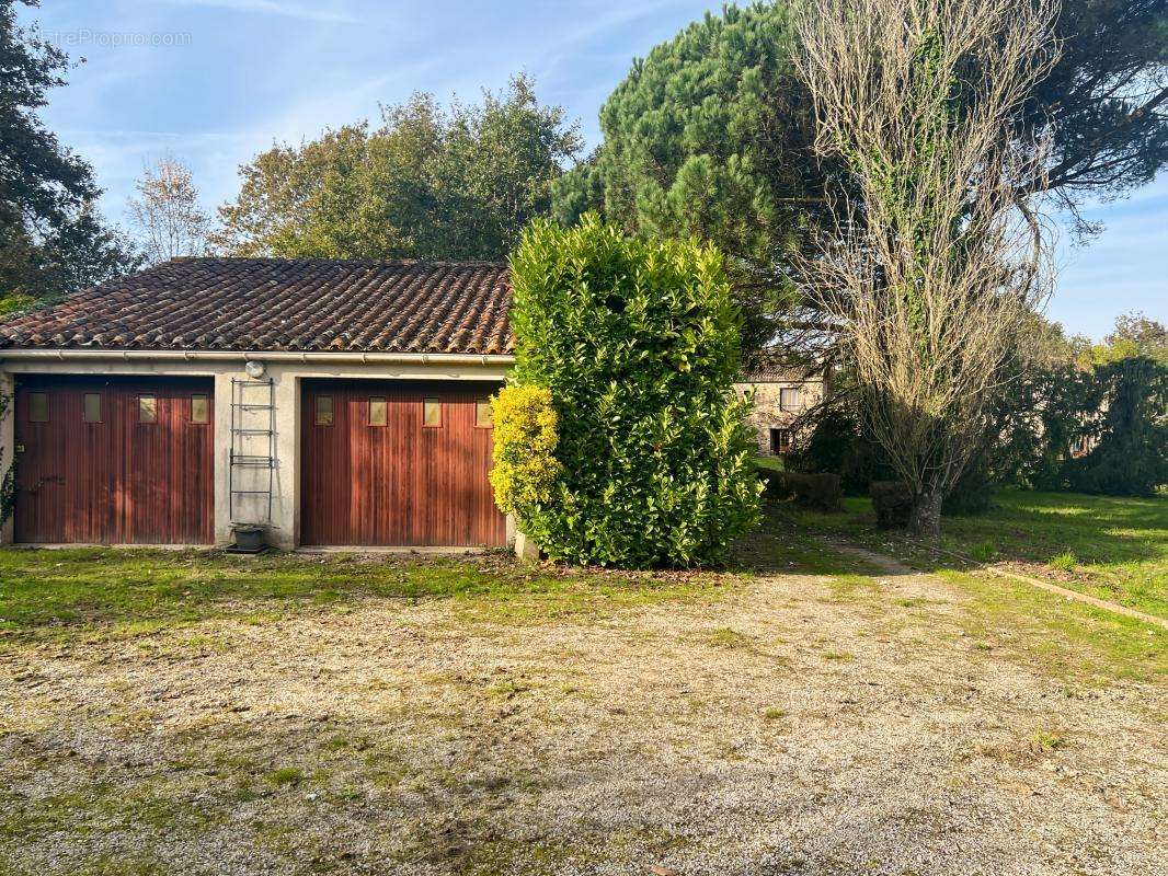 Maison à SAINT-FLORENT-DES-BOIS