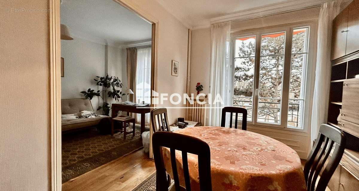 Appartement à ASNIERES-SUR-SEINE