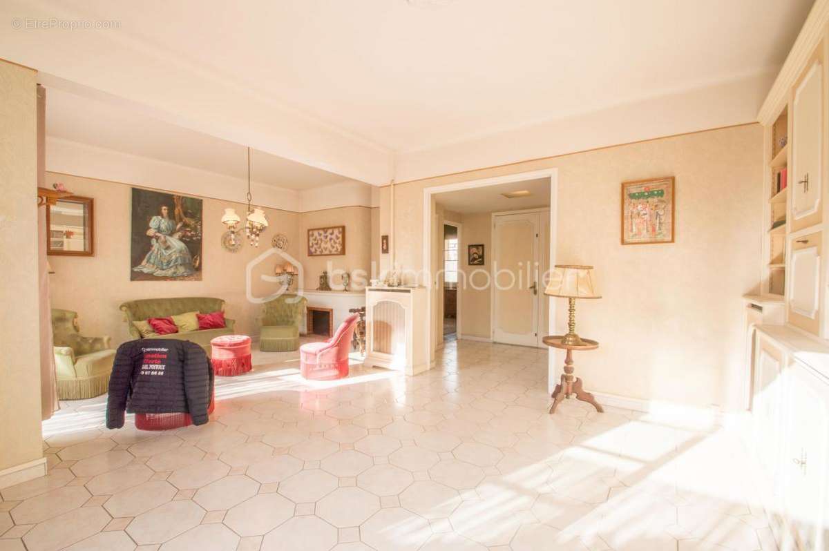 Appartement à HYERES