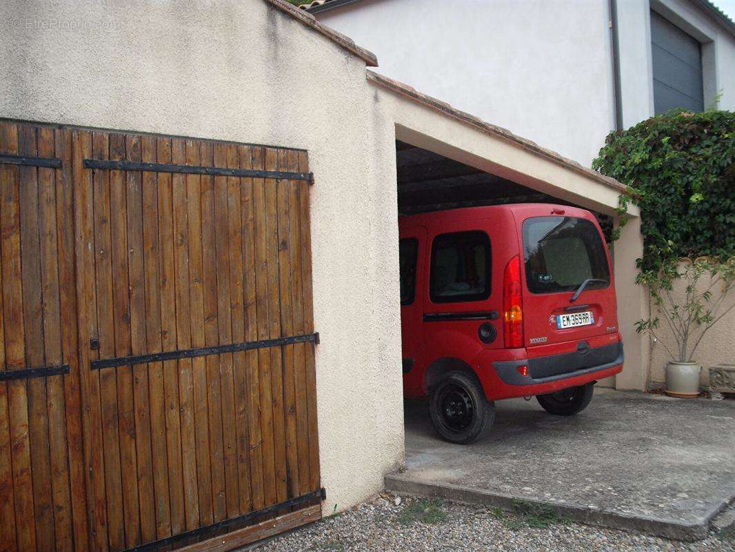 Maison à VILLEMOUSTAUSSOU