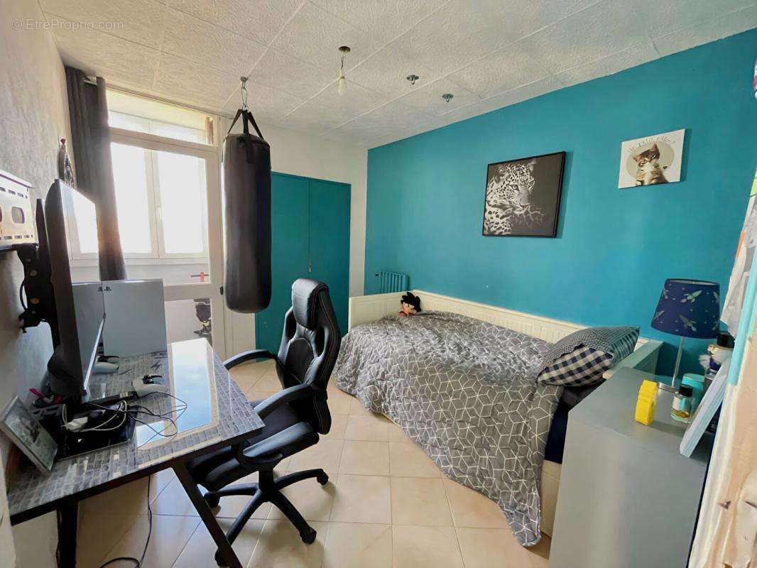 Appartement à MARSEILLE-15E