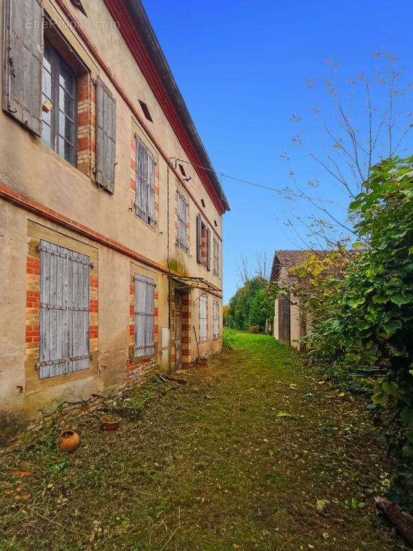 Maison à LESCURE-D&#039;ALBIGEOIS