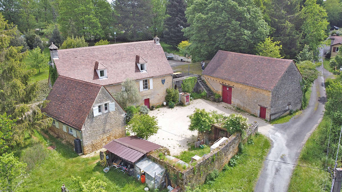 Maison à LA CHAPELLE-AUBAREIL