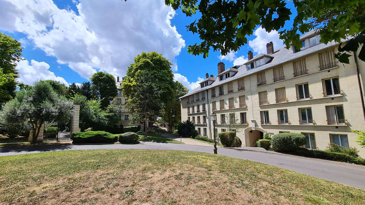 Appartement à RUEIL-MALMAISON