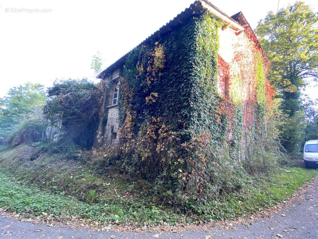 Maison à LA PORCHERIE