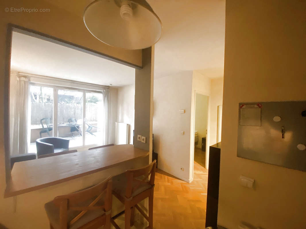 Appartement à COURBEVOIE