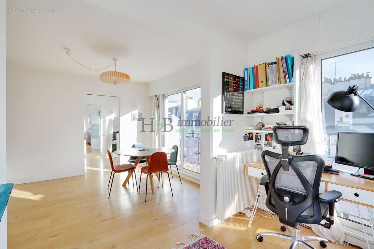 Appartement à PARIS-20E