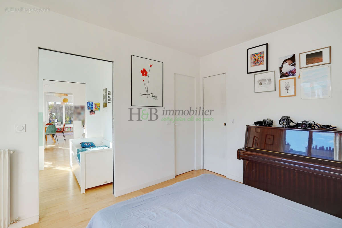 Appartement à PARIS-20E