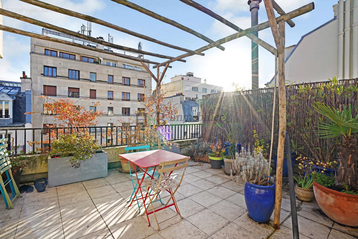 Appartement à PARIS-20E