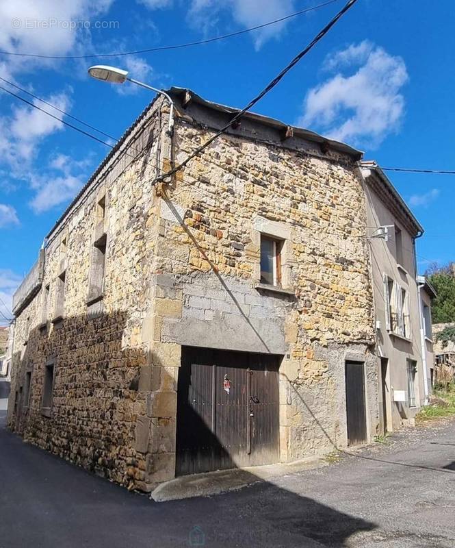 Maison à MIREFLEURS