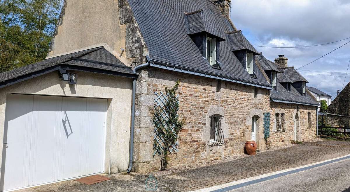 Maison à LANGUIDIC