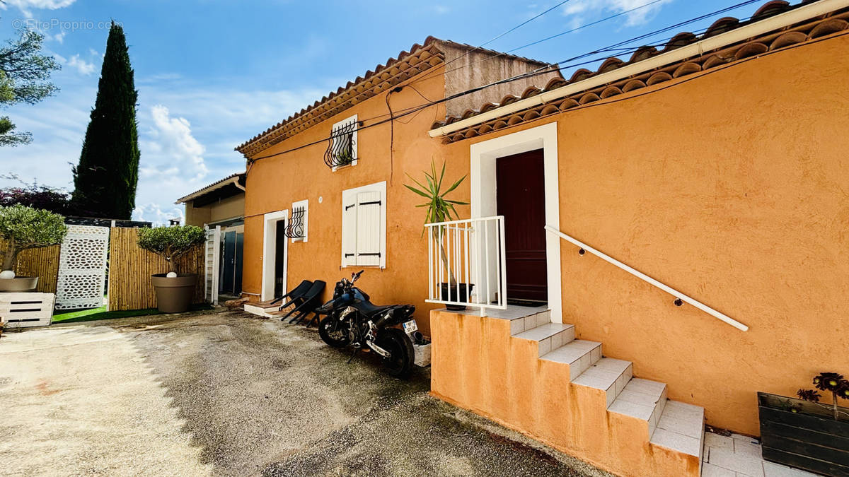 Appartement à LA VALETTE-DU-VAR