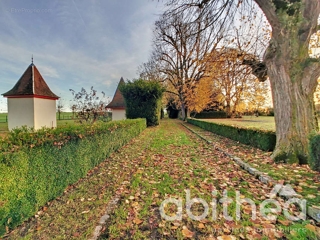 Maison à LAINES-AUX-BOIS