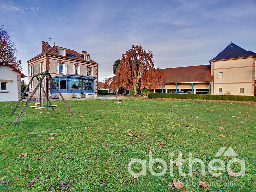 Maison à LAINES-AUX-BOIS