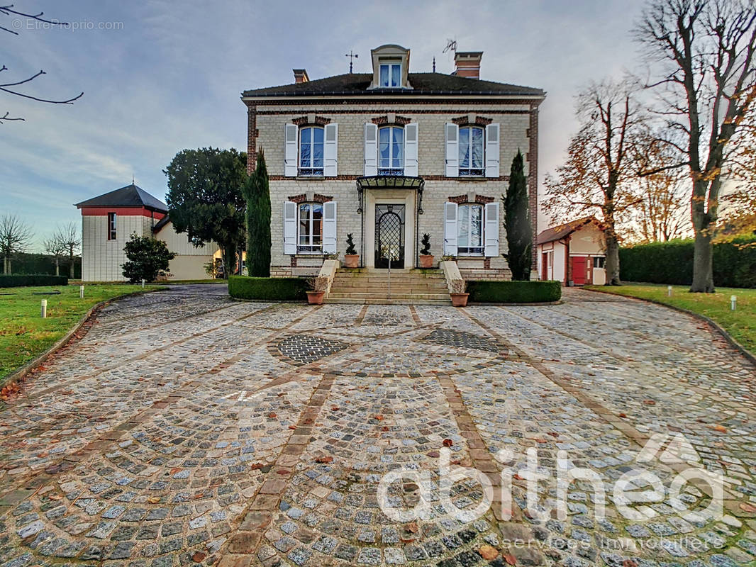 Maison à LAINES-AUX-BOIS