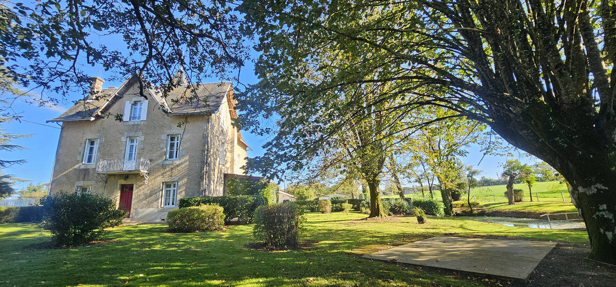 Maison à PLEUVILLE